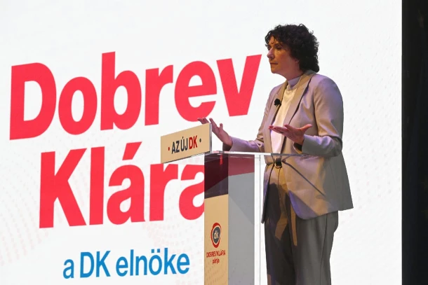 Csalástól tart a DK a határon túli levélszavazatok miatt, az EBESZ-hez fordulnak