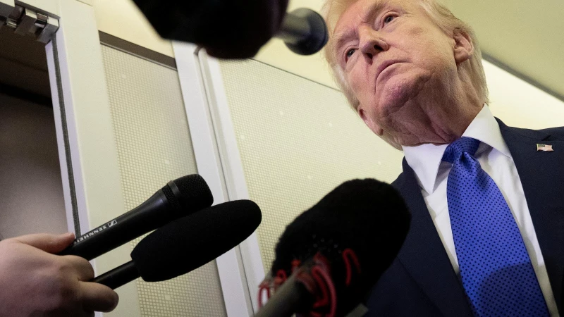 Donald Trump szombattól megszüntette az orosz olajimport miatt Indiára kivetett büntetővámot