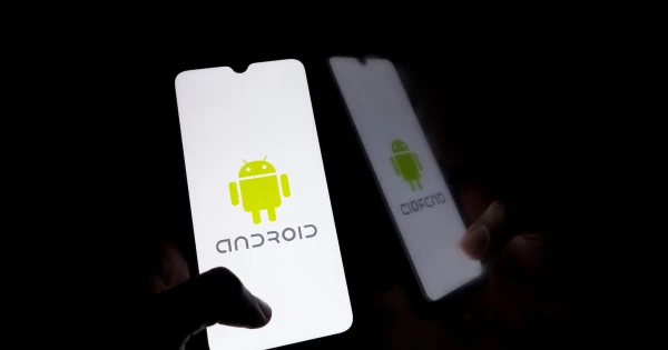 A Google szerint egymilliárd Android-felhasználónak azonnal új telefont kellene vennie, hatalmas a fenyegetés
