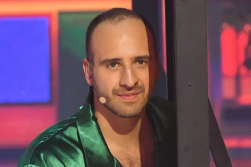 Brasch Bence úgy megütötte a kolléganőjét a színpadon, hogy dőlt a színésznő orrából a vér