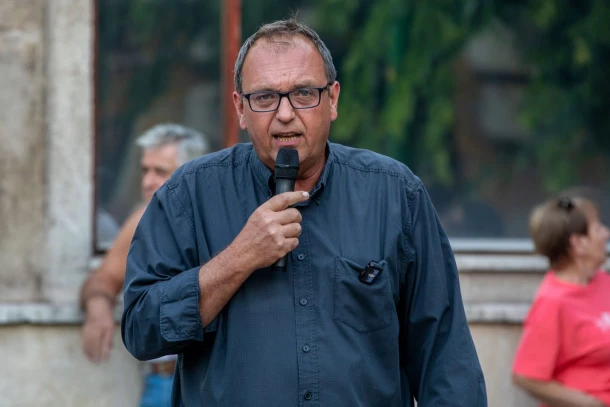 Dobrev Klára kiáll a letartóztatott DK-s alpolgármester mellett, őt indítják a Fejér megyei 5-ös körzetben