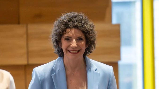 Kettős mérce: Dobrev Klára elvenné a külhoni magyarok szavazati jogát, miközben maga is külföldön voksolhat