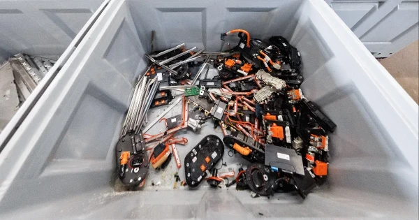 Egy cég akkumulátorfeldolgozó üzemet akar telepíteni Pilisjászfaluba, a helyiek tiltakoznak