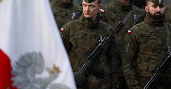 Lengyelország már felkészült a legrosszabbra, félmilliós hadsereg létrehozását jelentette be