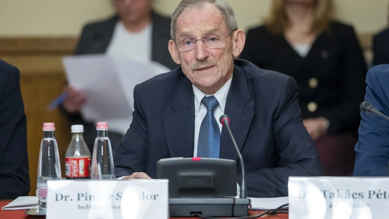 Pintér Sándor hajlana a kompromisszumra, de a Magyar Orvosi Kamara szerint az ajánlata nem elég
