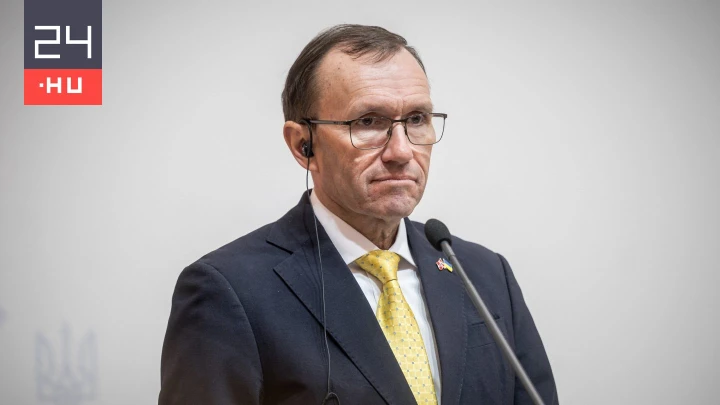 Botrány lett Norvégiában abból, hogy a párizsi nagykövetség gyakornokként alkalmazta a külügyminiszter fiát