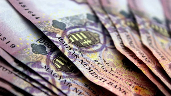 Egyszeri többszázezres juttatásról döntött a belügyminiszter