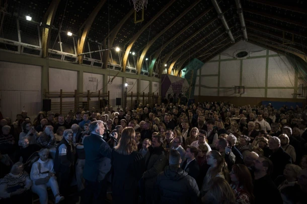 Megkérdezték Orbán Viktort, hogy okozott-e politikai kárt Lázár vécépucolós mondata