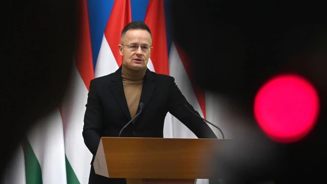 Nagy bejelentést tett Szijjártó Péter: Budapestre jön a kínai külügyminiszter – erről születhet kulcsfontosságú megállapodás