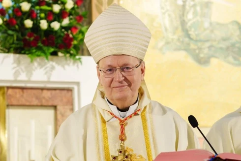 Erdő Péter bíborost kórházban ápolják, stabil az állapota