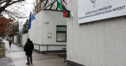Külső, független vizsgálóbizottságot állít fel az Okfő, hogy áttekintse a budapesti felnőtt pszichiátriai ellátást