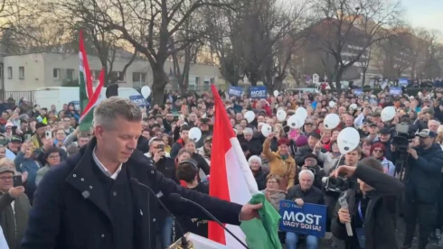 Magyar Péter szerint nem Navracsics Tibor, hanem a Tisza jelöltje vezet Veszprém megyében