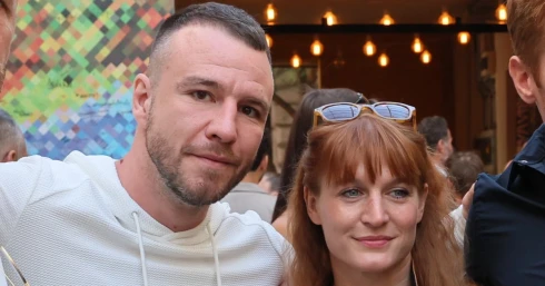 Molnár Áron, Földes Eszter és Mohai Tamás kiparodizálták Nagy Feró legutóbbi koncertjét – videó