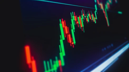 Kilőtt a 4iG, szakad a Wizz Air