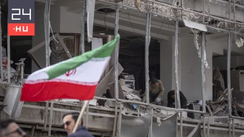 Rutte feldicsérte az Irán elleni támadást