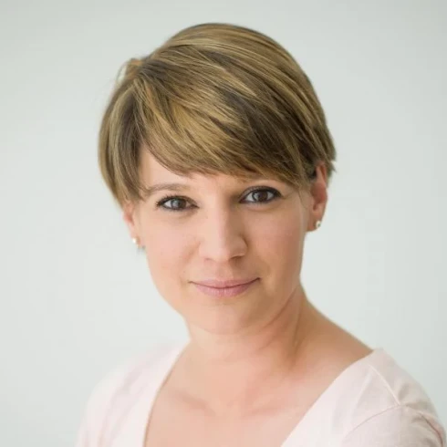 Botrányos ügyeket „gyűjt” Navracsics minisztériuma