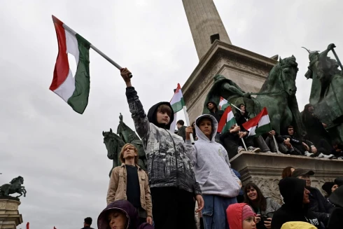 Medián: A fiatalok között kétharmados, a diplomások között majdnem kétharmados többsége van a Tiszának