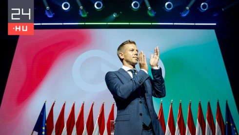 Medián: A Tisza Párt a legtöbb társadalmi csoportban nyerésre áll a Fidesszel szemben