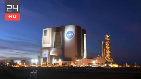 Megvan a dátum: ekkor indulhat útnak a következő emberes holdmisszió