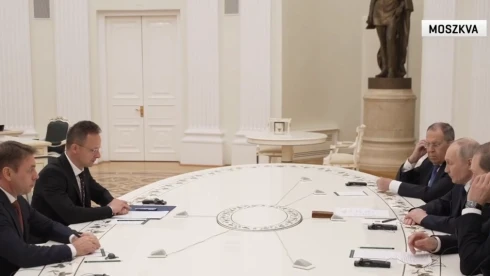 Szijjártó Péter szerint semmit sem kért cserébe Vlagyimir Putyin, azért, mert elengedett két, orosz hadifogságba esett ukrán-magyar katonát