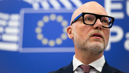 „Napfelkelte-záradékkal” mentené meg von der Leyen hátországa a Trump-paktumot