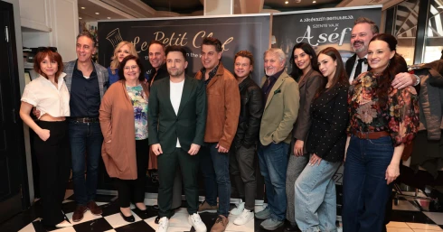 Nőnap: így vallottak példaképeikről a Játékszín sztárjai - videó