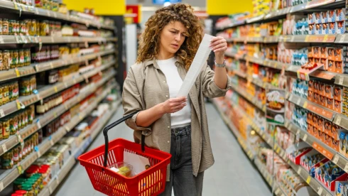 Alig emelkedtek az élelmiszerárak februárban