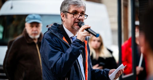 Hadházy Ákos: A Barátság kőolajvezeték lebombázásával Putyin szívességet tett Orbán Viktornak