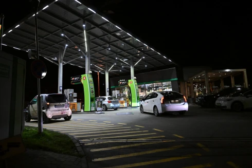 Megjelentek a benzinárstop részletszabályai, kemény világ jön a kisebb benzinkutakra, a kormányrendelet felülírta Nagy Márton szavait és a piaci logikát is