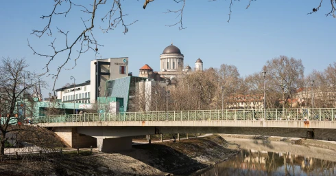 "A Fidesz elveszített négyezer szavazatot a választókerületben" - helyszíni riport az Esztergom központú körzetből
