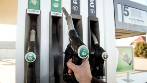 Elárulta a miniszter, meddig maradhat az üzemanyagárstop