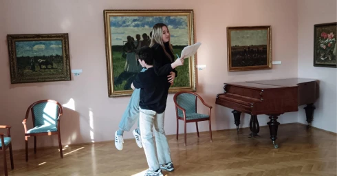 Grecsó-darabot próbálnak, egy hétre elengedték őket az iskolából