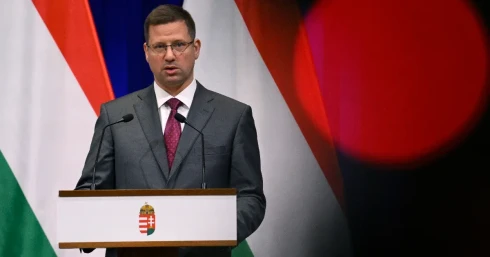 Kezdődik a kormányinfó