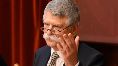 Kövér László: A választás tétje, hogy ne kerüljön őrültek kezébe az ország irányítása