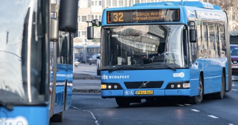 A kamionok és a buszok is védett áron tankolhatnak