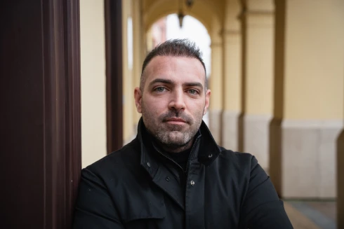 Tárkányi Zsoltot most az inge miatt szélsőjobbosozza a kormánymédia, de szerinte „természetesen nem” olyan ing van rajta, mint amit írtak