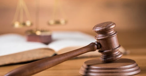 15 évet kér az ügyészség a Karcagon élő német nőre, aki megfojtotta a gyermekét