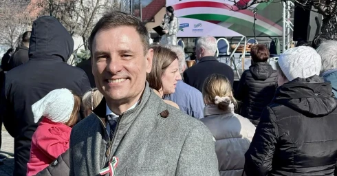 Család- és békepárti gyerekcsatát tartottak Dunakeszin március 15. alkalmából