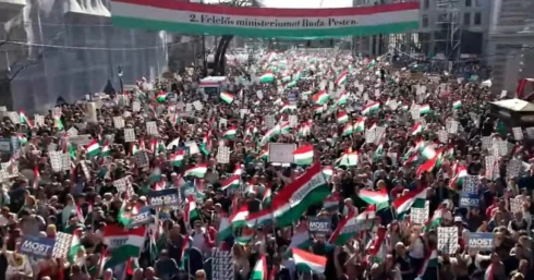 Kezdődhet a méricskélés: légifelvétel jött a Tisza vonulásáról is