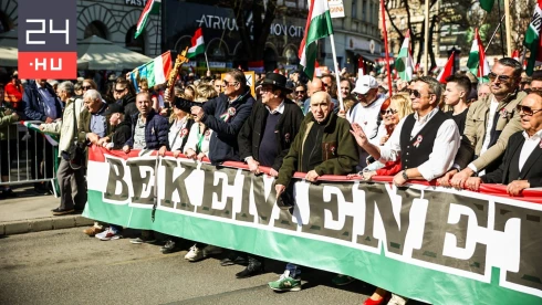 Mutatjuk, kiket ültettek ki Orbán mögé