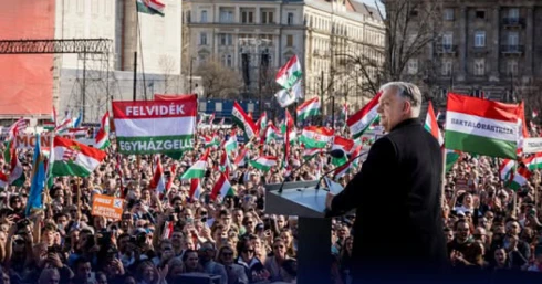 Orbán Viktor szerint a kasszakulcsot kérik tőle