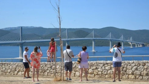 Rossz hírt kaptak a Horvátországba készülők: repedezik a Dubrovnikba vezető vadonatúj híd