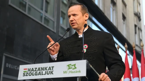 Toroczkai virtigli antiszemita megnyilvánulását hangos hurrával díjazták az összegyültek