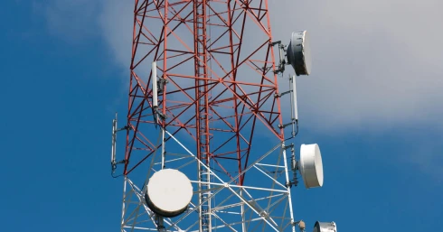 Újabb orosz befolyásolás? A hírszerzés szerint már a mobilokba is beférkőzhettek