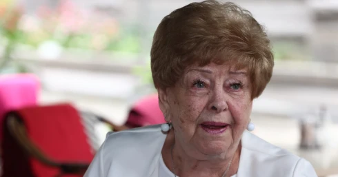 "Borzalmas fájdalmakkal küzdök" - Pásztor Erzsi visszavonul a balesete után