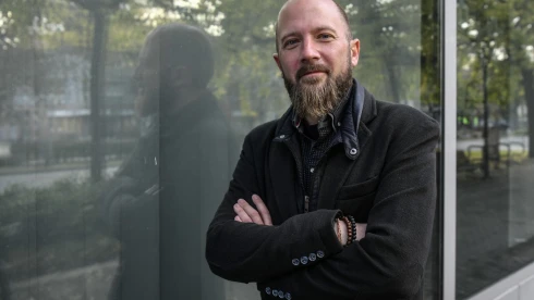 Pócs Jánossal egy színpadon állva parodizálta ki Orbán Viktort a jobbikos polgármester