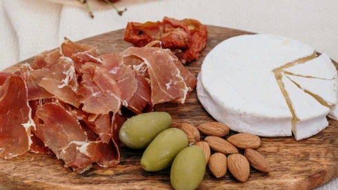 Húsvéti sonkaparádé: Meglepetést okoznak az árak a pultoknál