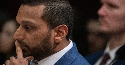 Iránhoz köthető hekkerek törték fel az FBI vezérének személyes fiókjait Iránhoz köthető hekkerek törték fel az FBI vezérének személyes fiókjait