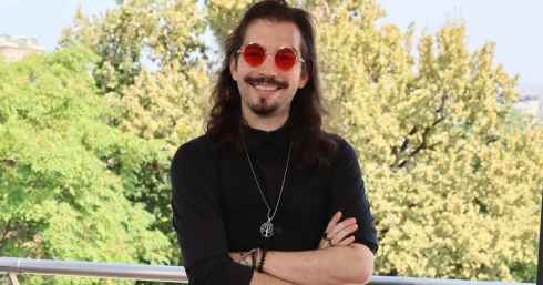 Trap kapitány szíve nem bírta a tempót, vidékre költözött a barátnőjével – Így él most Trap kapitány szíve nem bírta a tempót, vidékre költözött a barátnőjével – Így él most