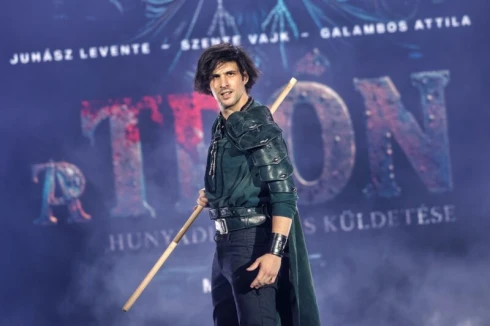 A zenei streaming szolgáltatók oldalaira került fel A trón musical albuma